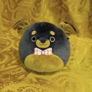 2022 Original Squishmallows Mateo The Rottweiler (With Bowtie) 7"